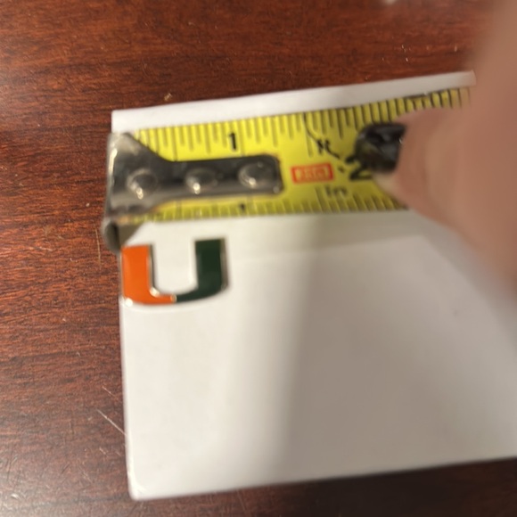 University of Miami Hurricanes * Magnetic Pin - Picture 6 of 6